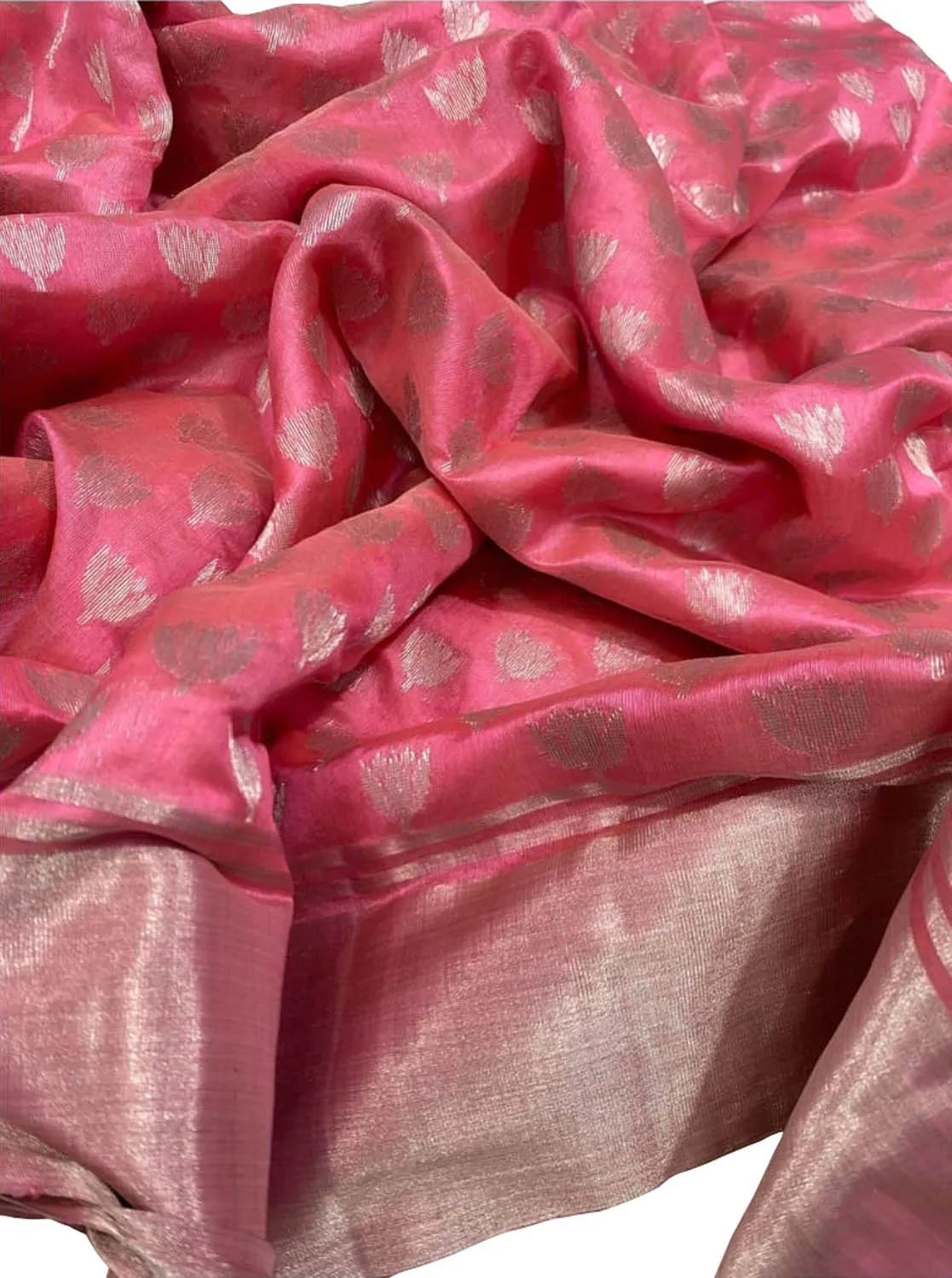 Beautiful Pink Chanderi Silk Saree - Handloom Perfection