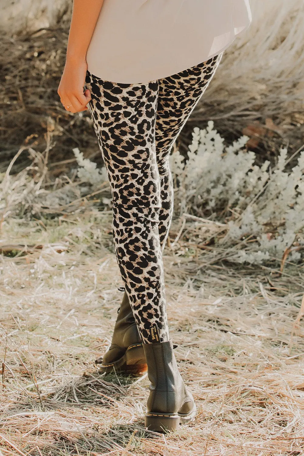 Beige Hollow Out Skinny Leopard Print Leggings