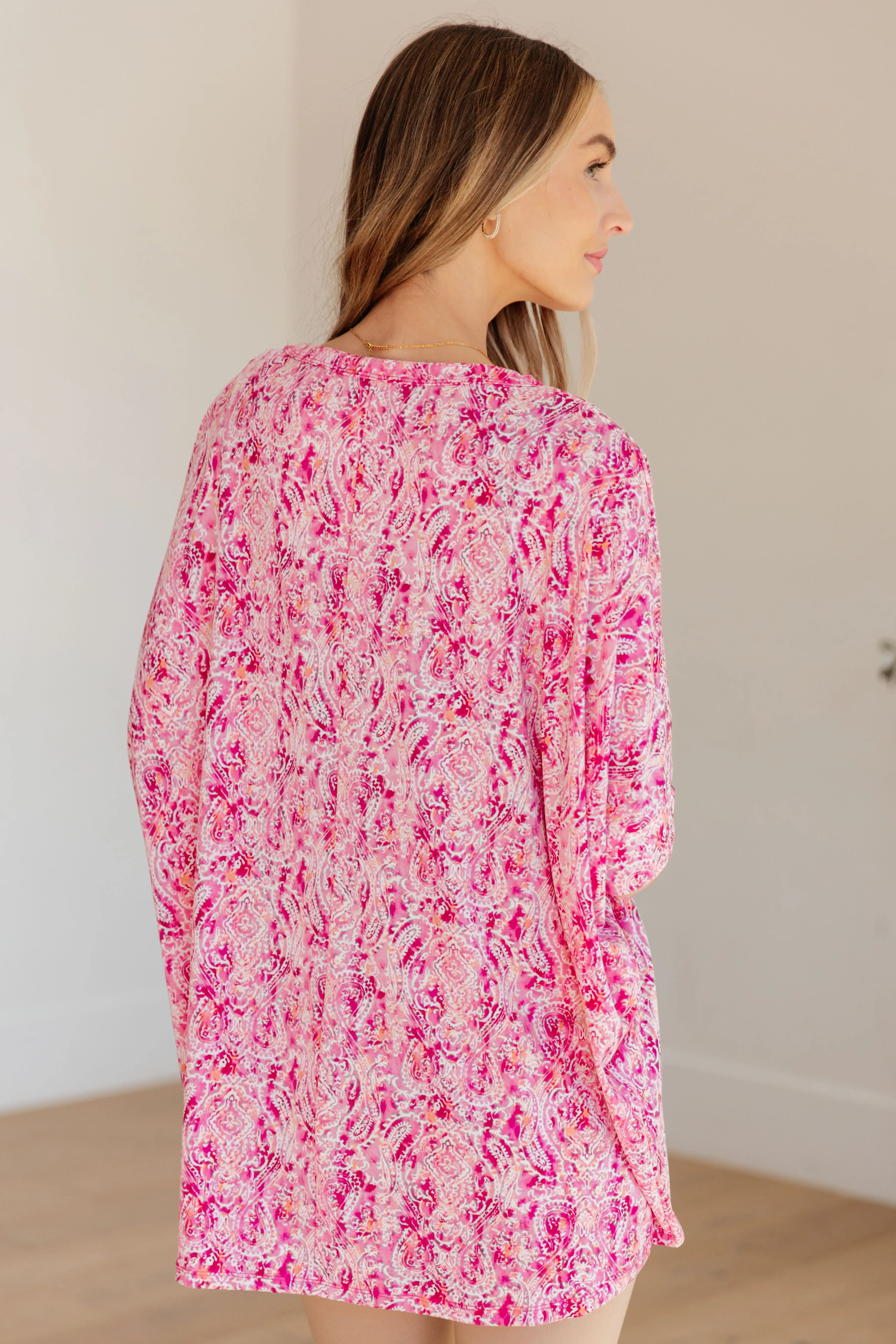 Dear Scarlett Essential Blouse in Fuchsia and White Paisley