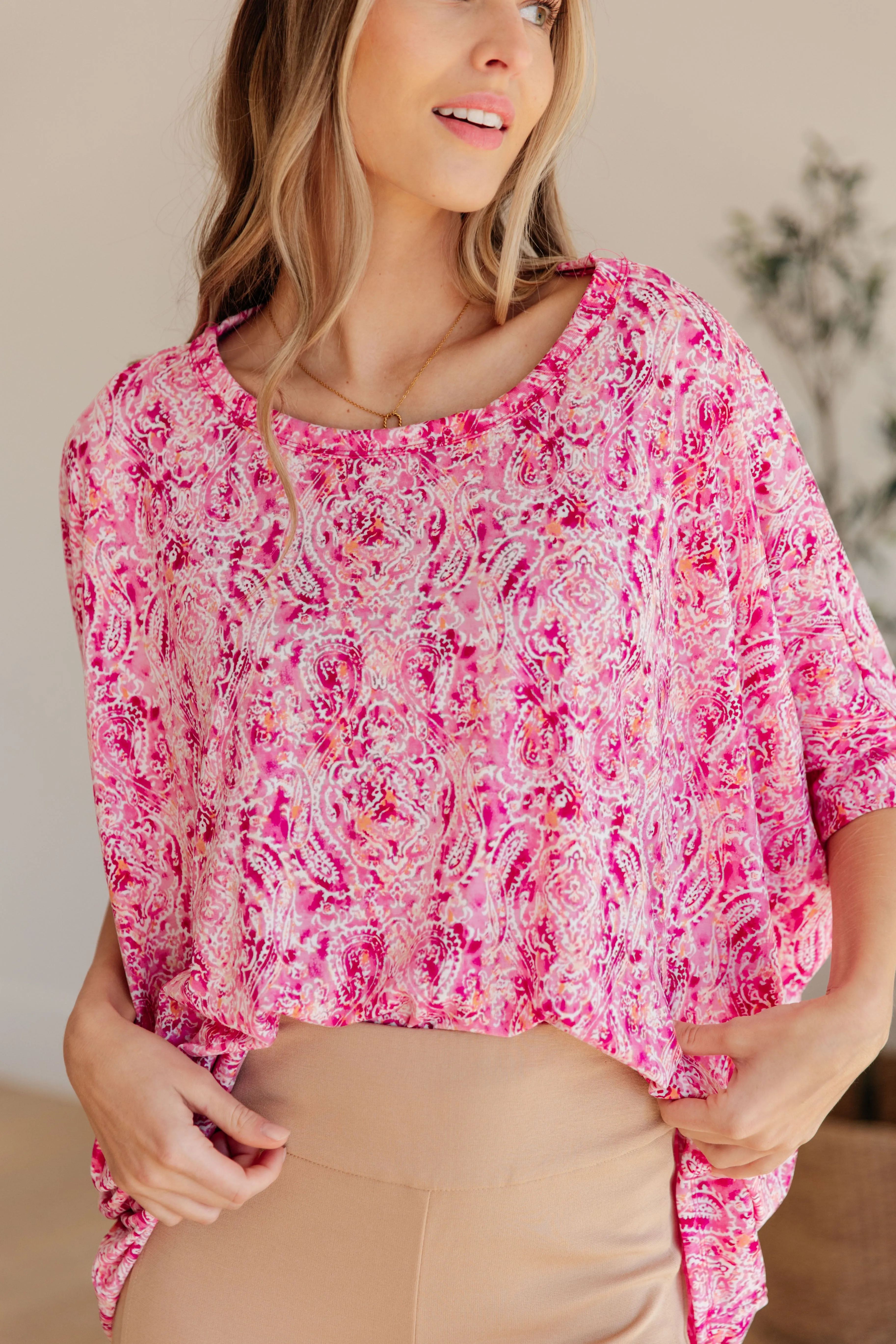 Dear Scarlett Essential Blouse in Fuchsia and White Paisley