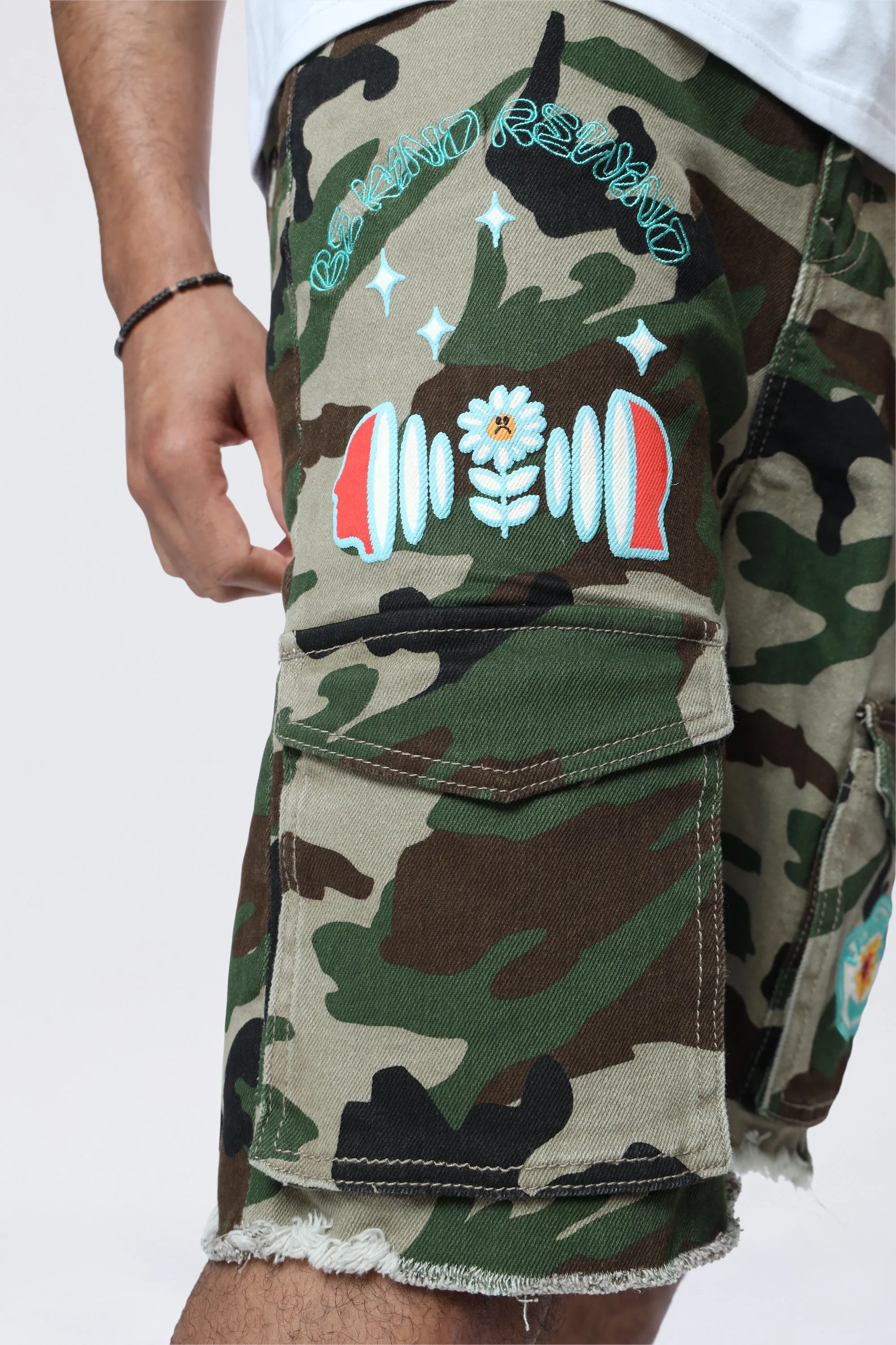 Doodle Graphic Resort Twill Shorts - Wood Camo