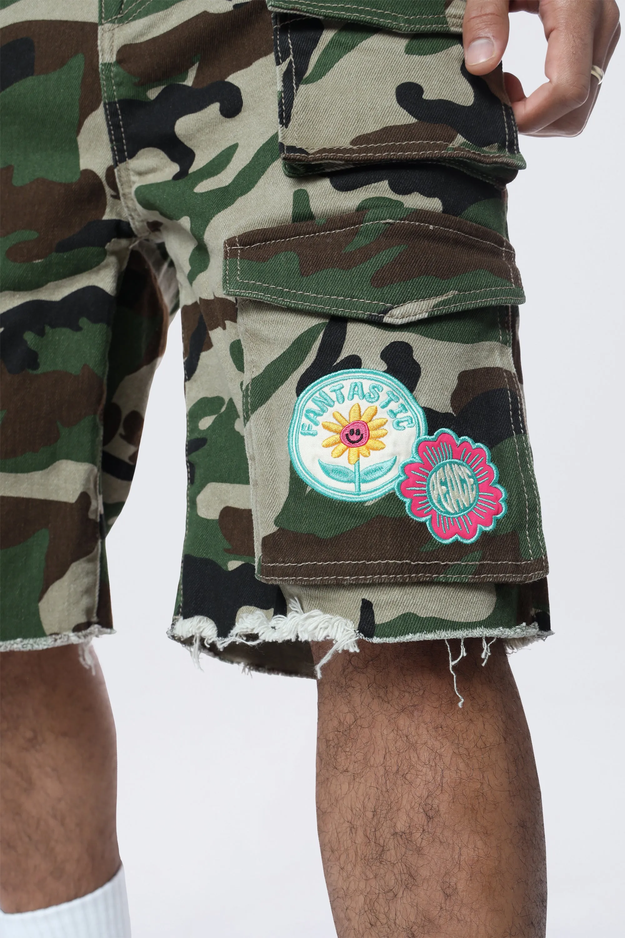 Doodle Graphic Resort Twill Shorts - Wood Camo