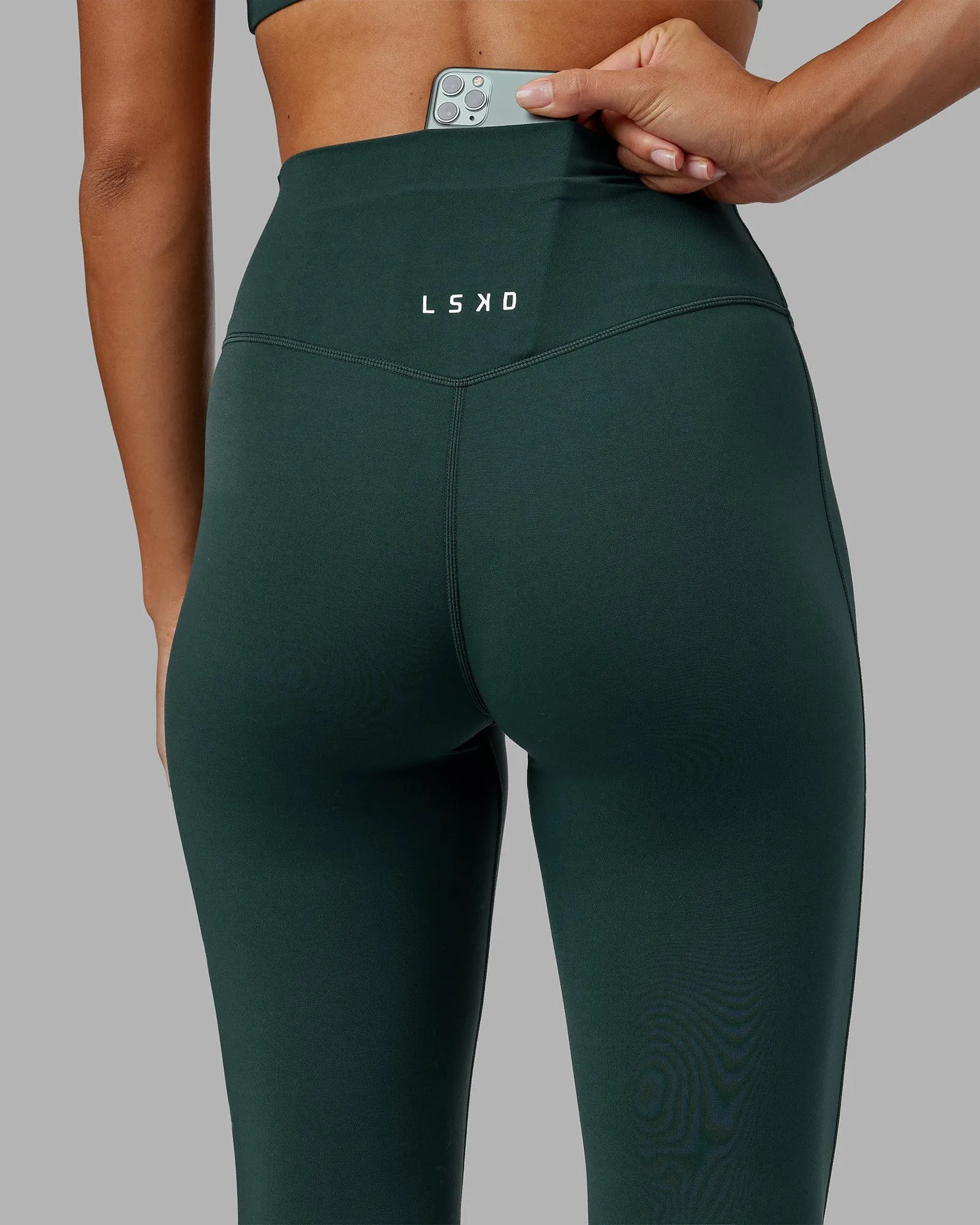 Elixir 7/8 Length Leggings - Vital Green