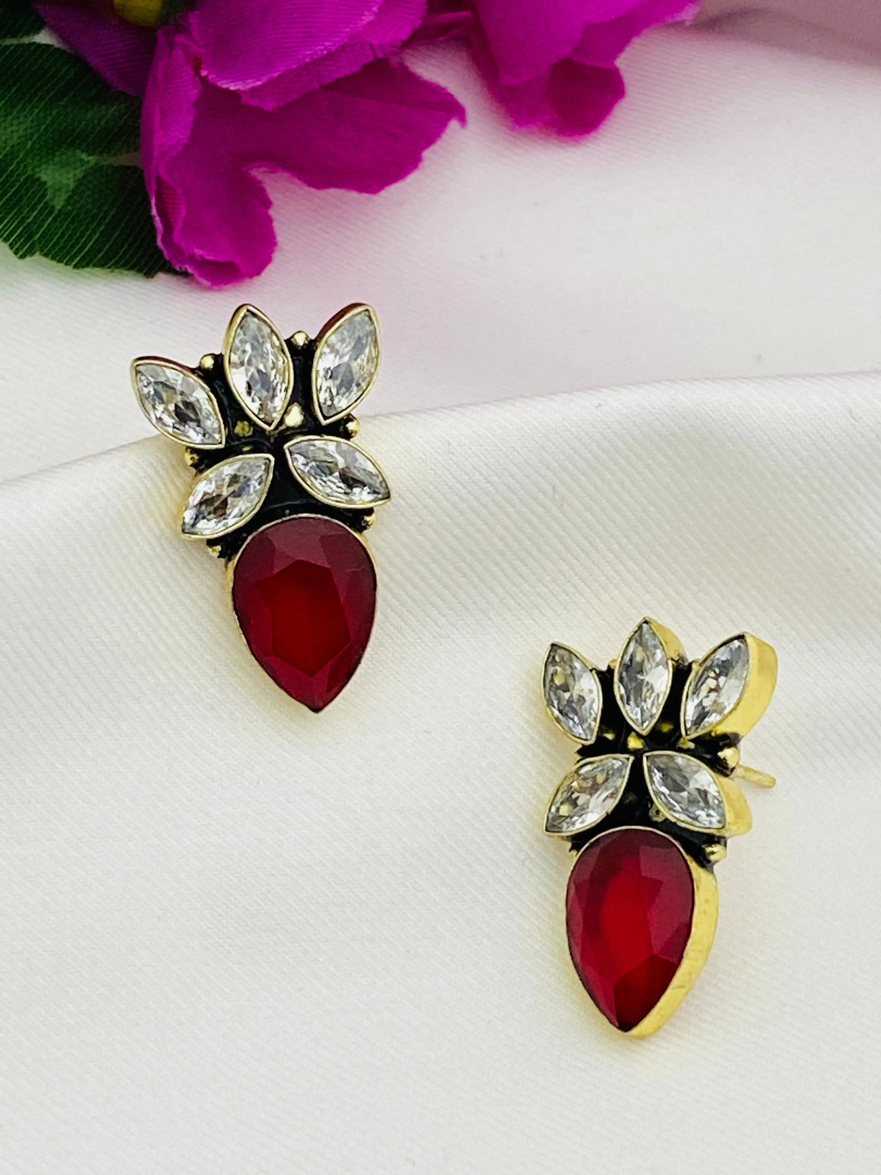 Fascinating Silver Stone Beaded Floral Designed Stylish Stud Earrings For Women