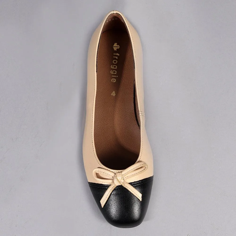 Froggie Karen Leather Pump - Cream / Black