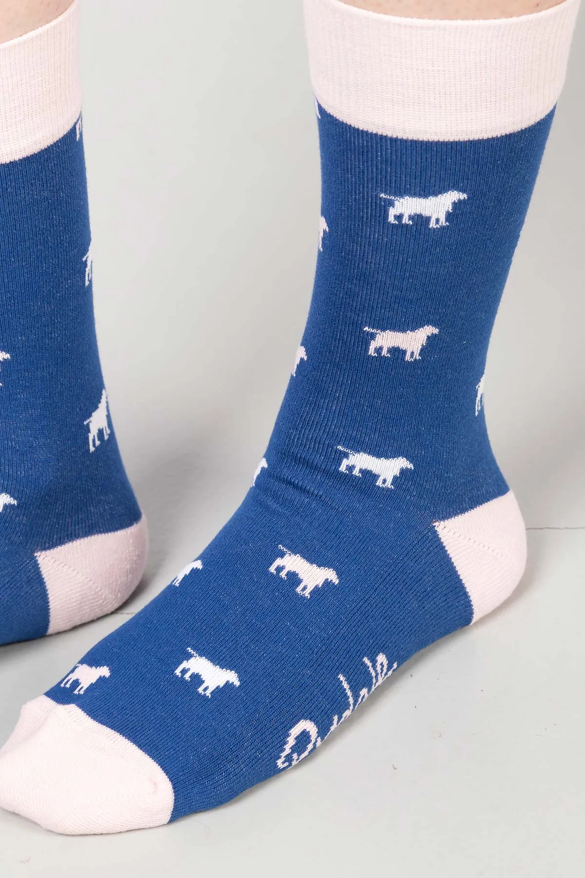 Ladies Wagging Dog II Ankle Socks