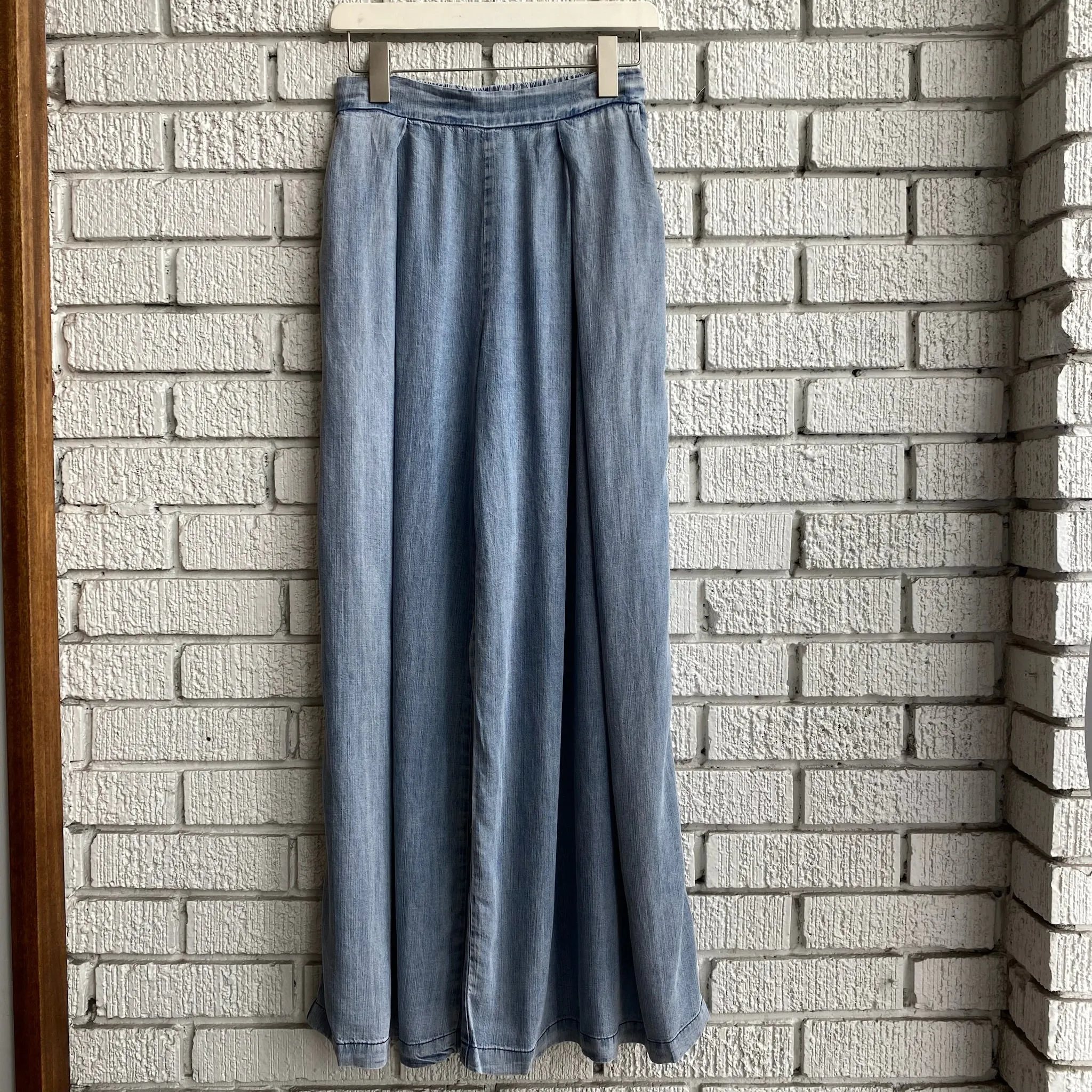 MILANI Wide Leg pants