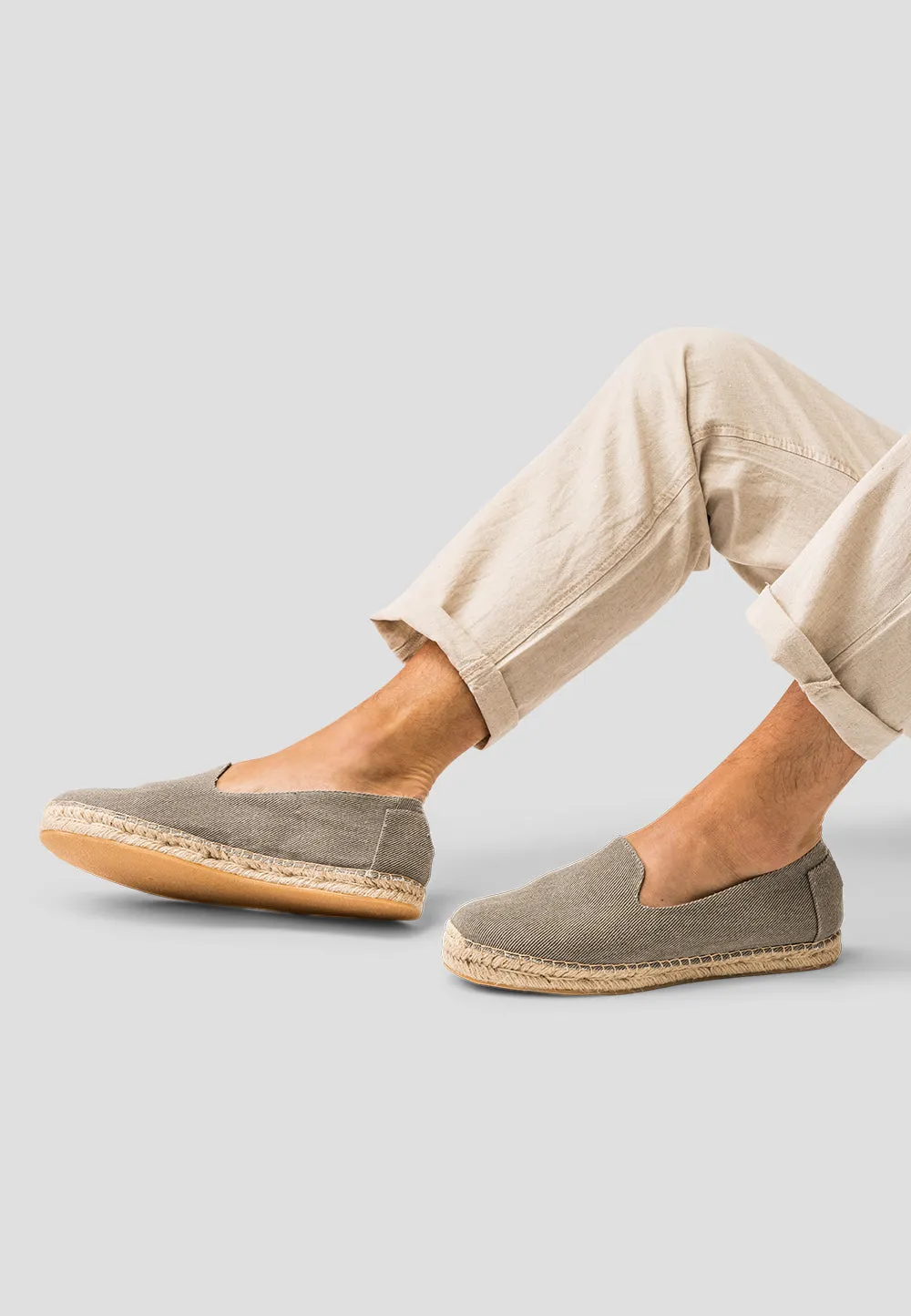 MOC ESSENTIAL GREY