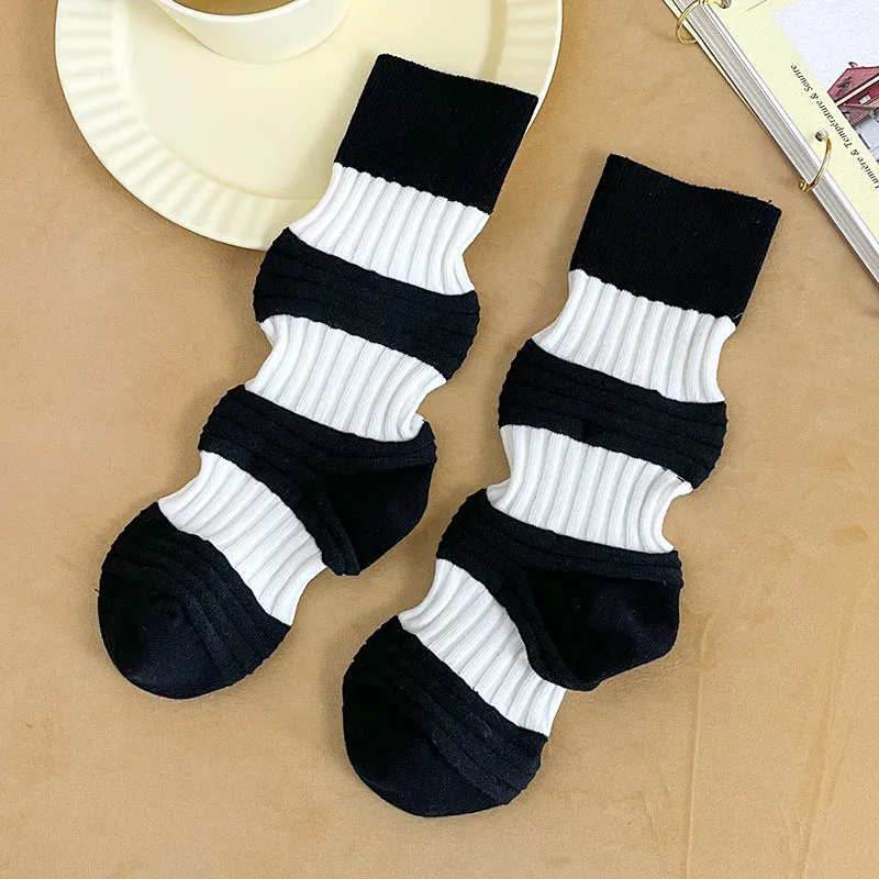 Pleated Contrast Color Lantern Socks