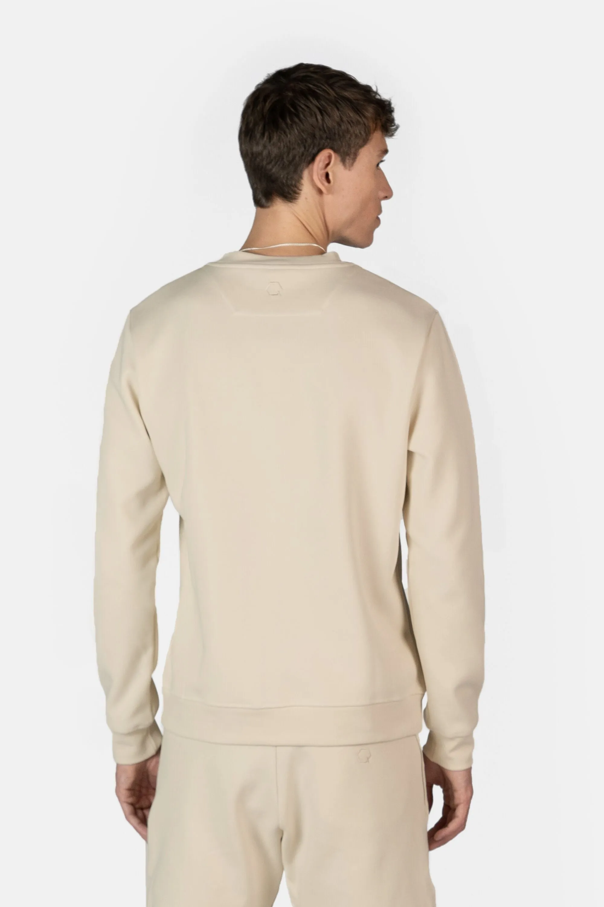 Q-Series Regular Fit Crewneck White Swan