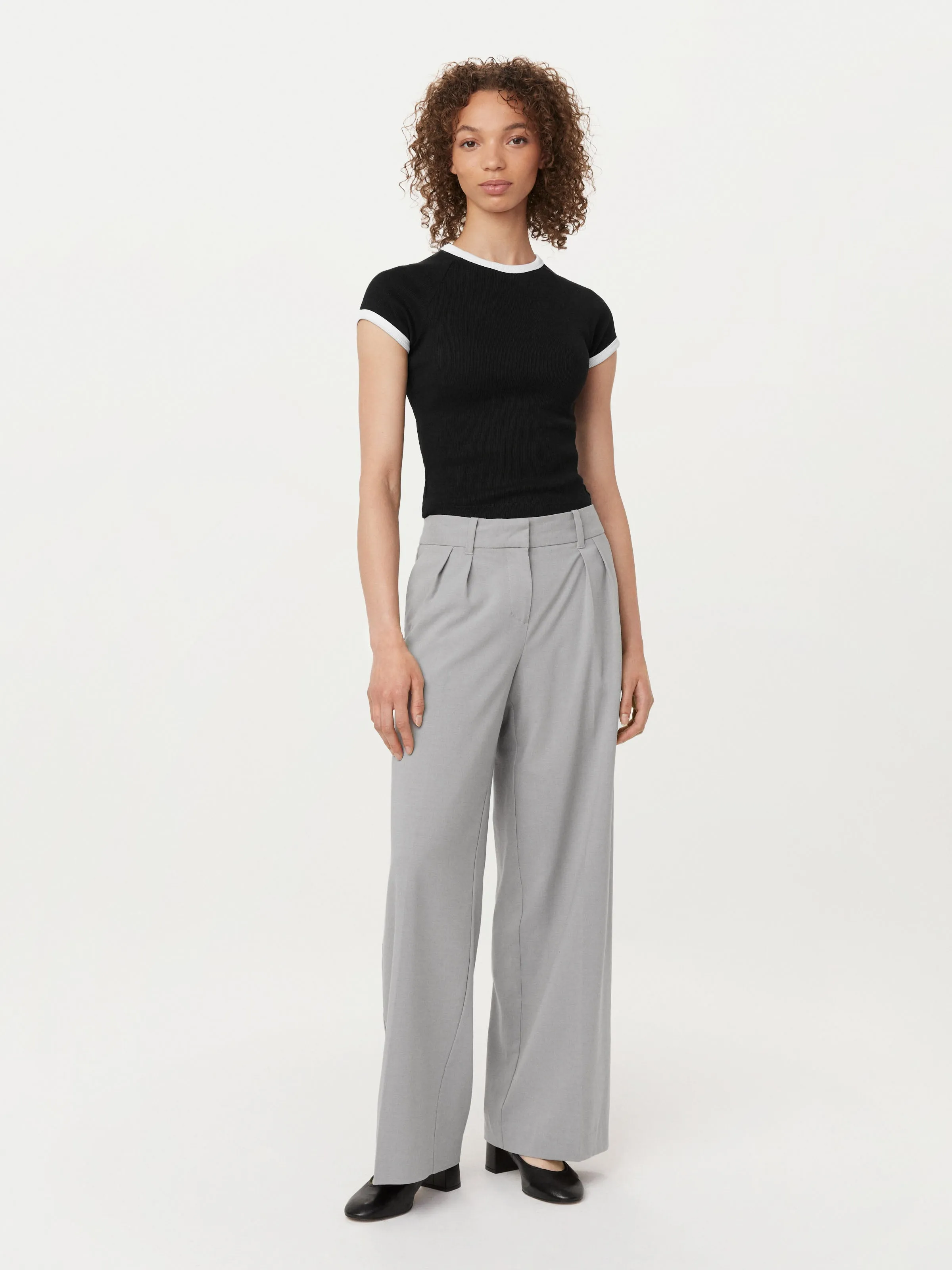 The Shrunken Cropped T-Shirt in Black